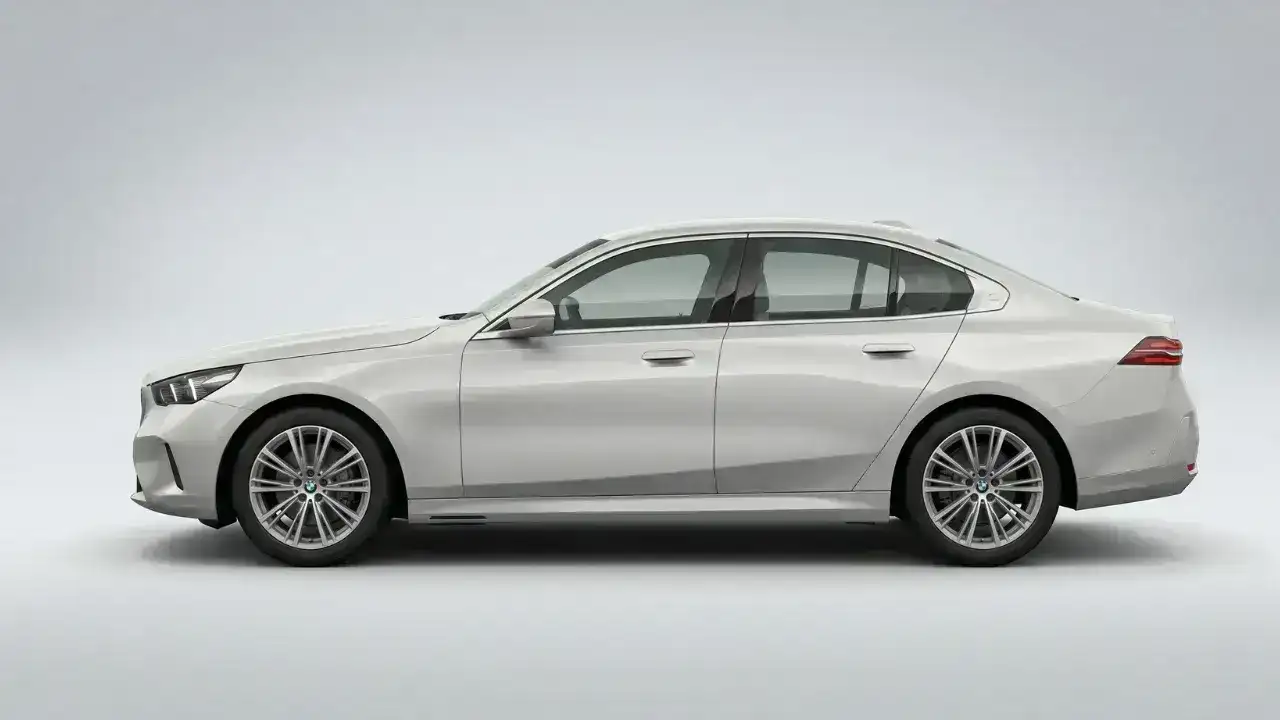 BMW 520 yan profil görünümü